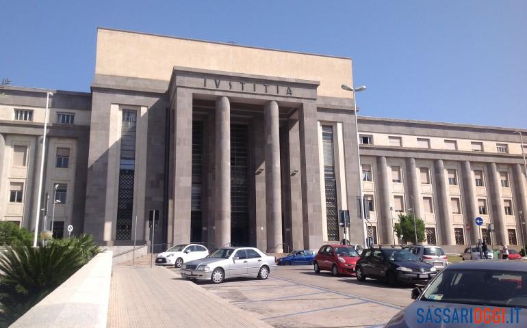OSSI CANI TRIBUNALE DI CAGLIARI