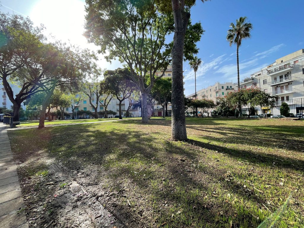 Il parco Tarragona di Alghero riapre dopo gli interventi sul prato