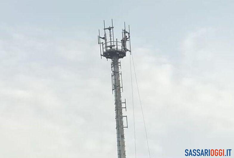 L'antenna radiobase a Sorso