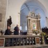 Monsignor Francesco Soddu e monsignor Gian Franco Saba nel Duomo di Sassari