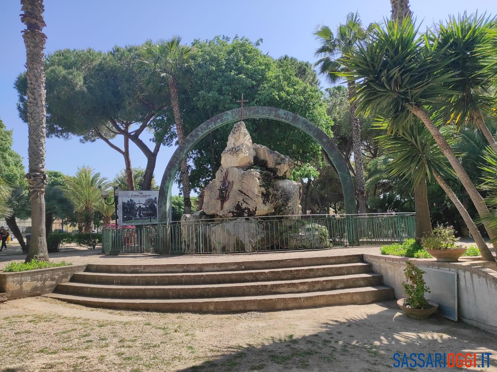 Fontana vittime delle guerre, via Montello, parco Emanuela Loi, Sassari