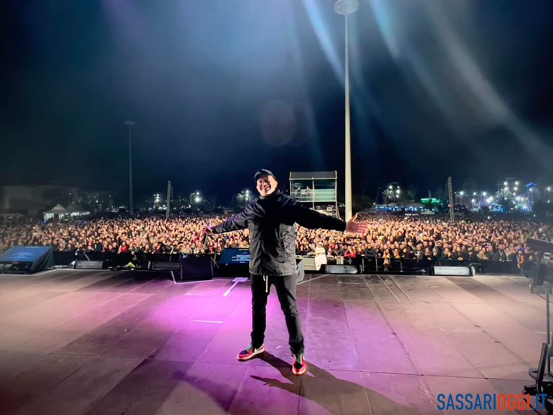 Max pezzali capodanno alghero