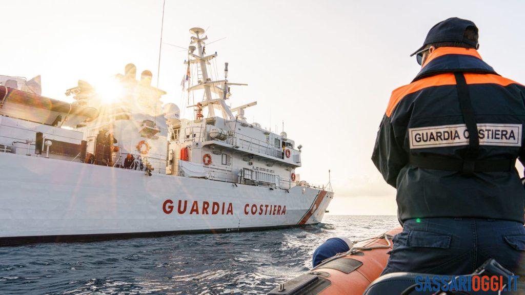 barca affondata porto torres