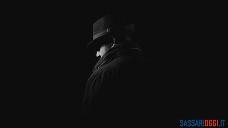 intelligence sassari agente segreto