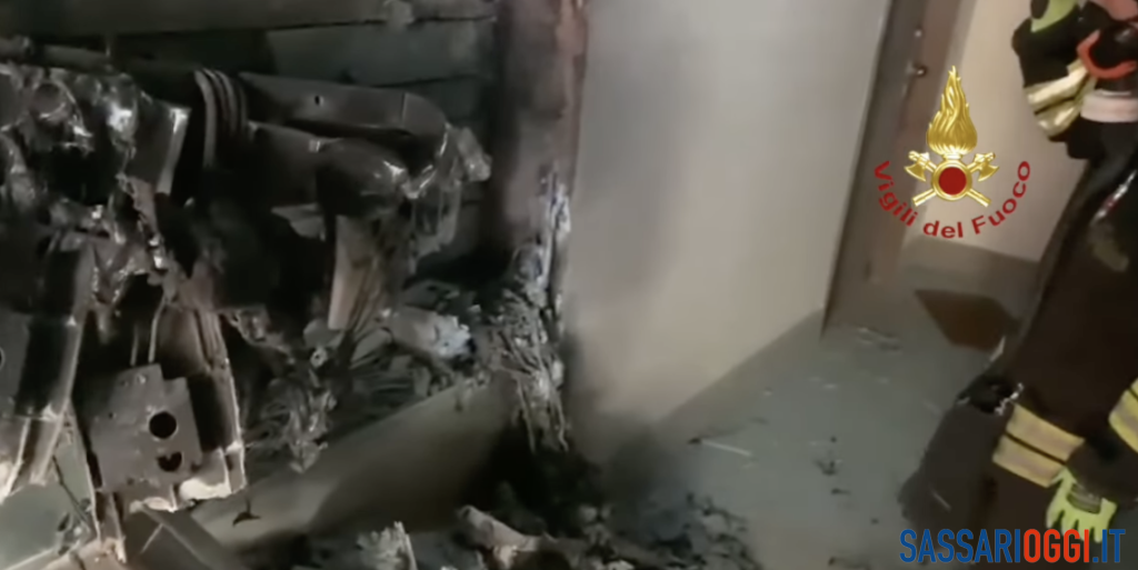incendio palazzina Sassari