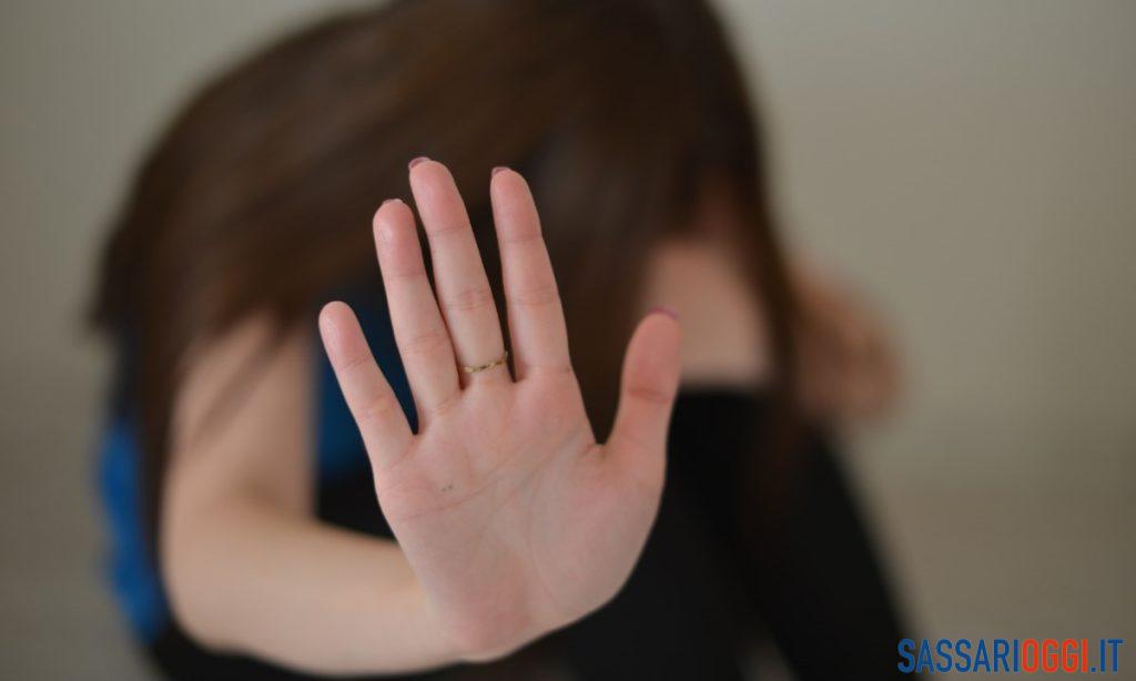 molestie STINTINO ragazzina sassari