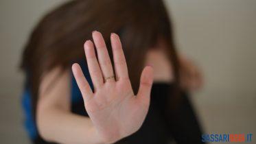 molestie STINTINO ragazzina sassari