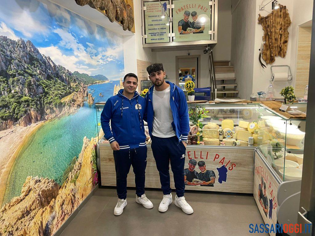 Aprono un negozio di salumi e formaggi in centro a Sassari, la scommessa di due giovani