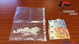 Arrestato a Porto Torres mentre cerca di disfarsi della cocaina