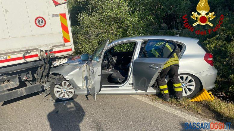 Brutto incidente all'ingresso di Alghero, ci sono due feriti