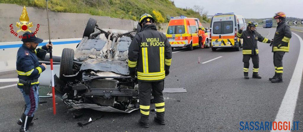 Grave incidente al bivio per Bonorva, ci sono feriti