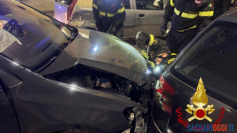 Incidente a Sassari, scontro tra due auto in via Pietro Micca