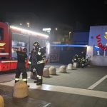 Auto in fiamme in piazza Mercato a Sassari, l'ipotesi del dolo