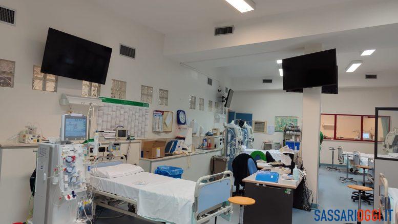 Sala dialisi di Porto Torres più accogliente con 5 nuovi maxischermi