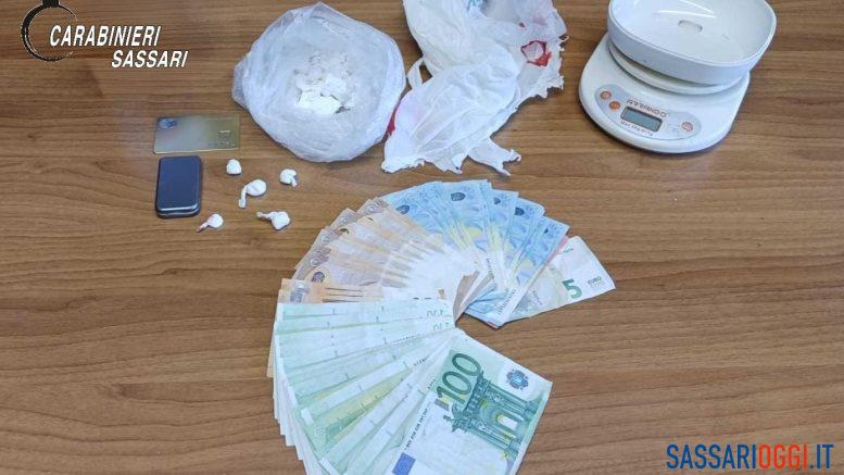 Cocaina in casa a Ossi, arrestata una coppia per spaccio