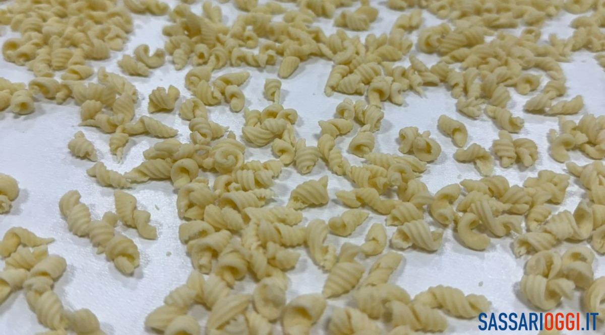 A Codrongianos torna la sagra de Sos Ciccioneddos