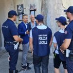 Giovani in campo con la Polizia locale tra pattuglie e solidarietà