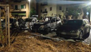 Incendio a Sassari, danni ingenti a diverse auto è doloso