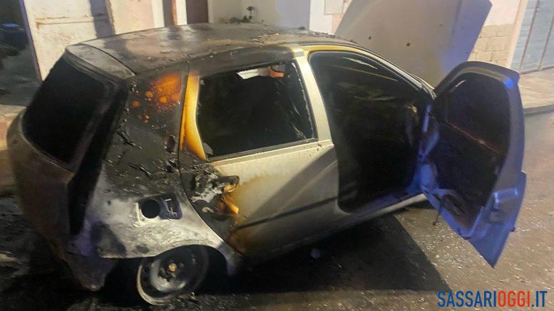 Incendio auto Ittiri