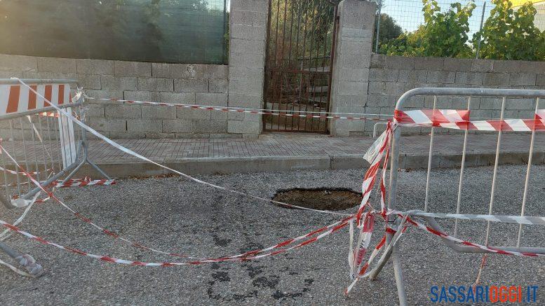 Strada transennata da Pasqua, esplode la protesta a Ottava