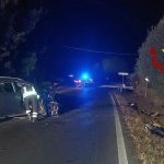 Incidente frontale tra auto sulla strada per Alghero, 3 feriti