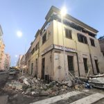 Due mesi dopo l'esplosione, le macerie in via don Minzoni a Sassari restano ancora lì