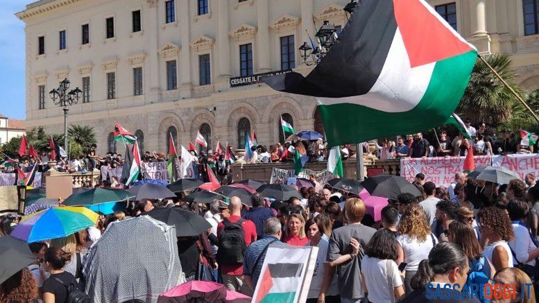 Oltre mille persone in piazza a Sassari per sostenere la Palestina
