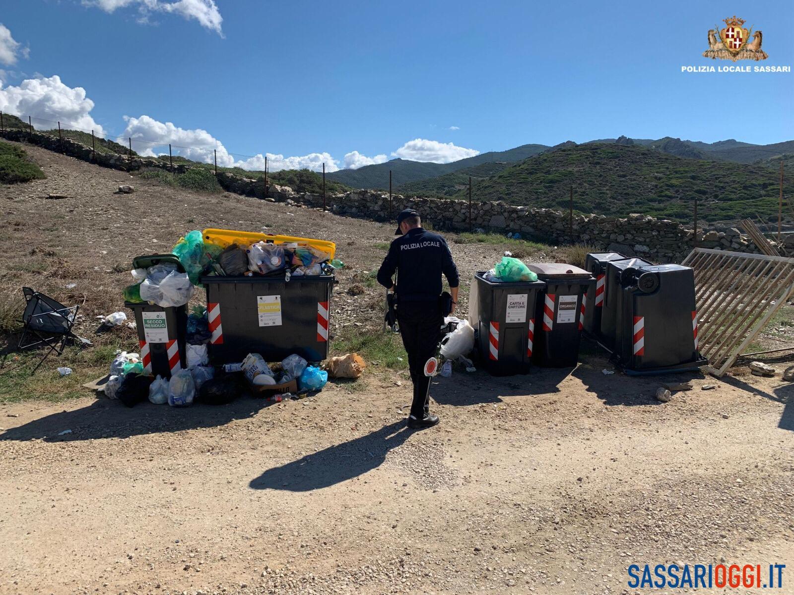 Camper abusivi a Porto Palmas, multe e controlli della Polizia locale