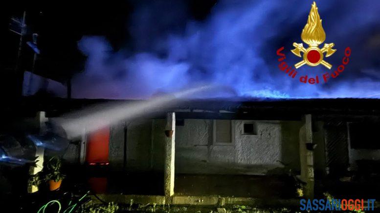 Incendio in un agriturismo a Porto Torres, i danni sono ingenti