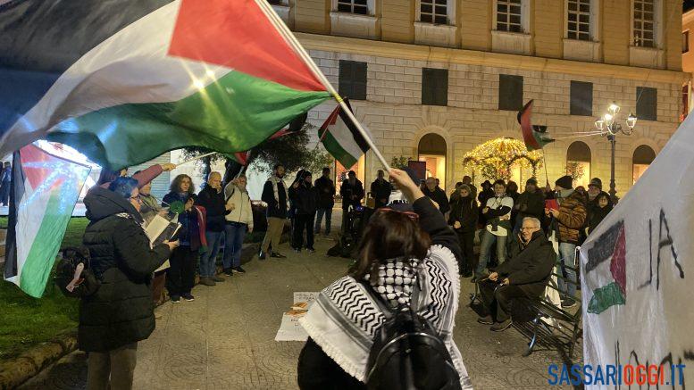 A Sassari la musica di Natale disturba la manifestazione proPal