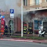 Allarme nel centro di Sassari, in fiamme un negozio di fiori