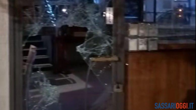 Ennesimo furto a Sassari, colpo al Caffè Emiciclo, allarme sicurezza