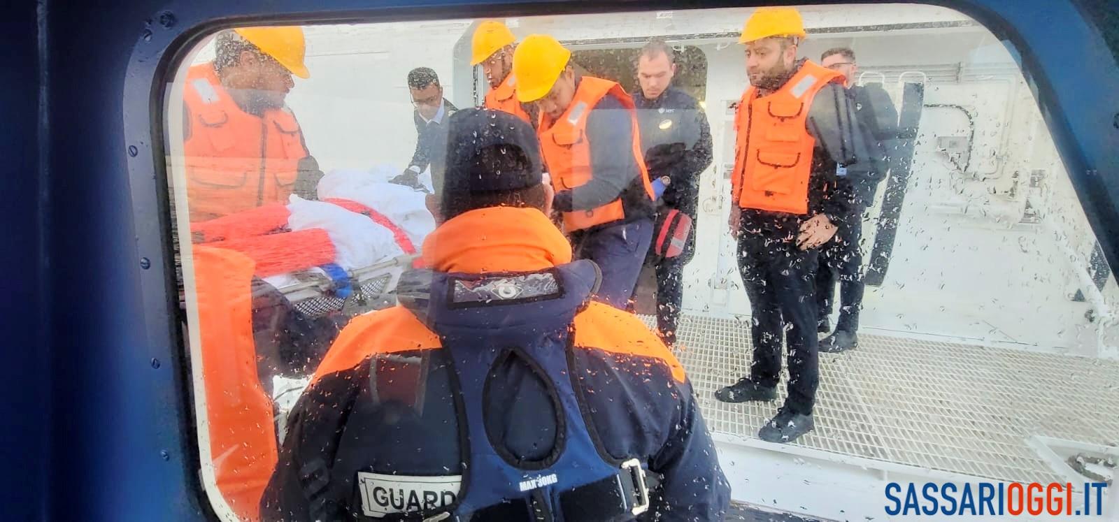 Ha un ictus sulla nave da crociera, 56enne soccorsa a Porto Torres