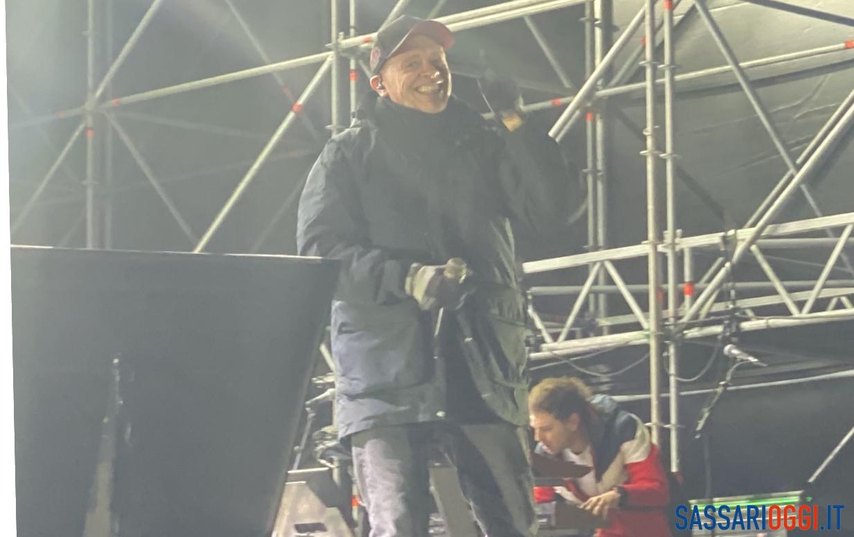 Sassari accoglie Max Pezzali, migliaia in piazza per il Capodanno