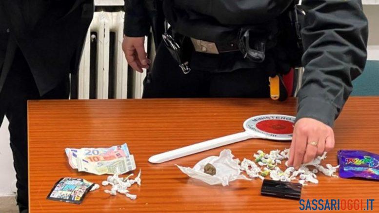 Beccato con la droga dai carabinieri, arrestato a Porto Torres