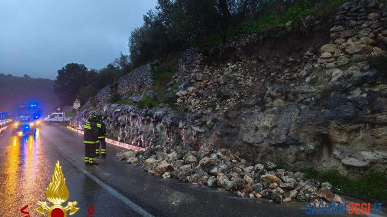 Frana sulla strada per Sassari, riapre la statale 200