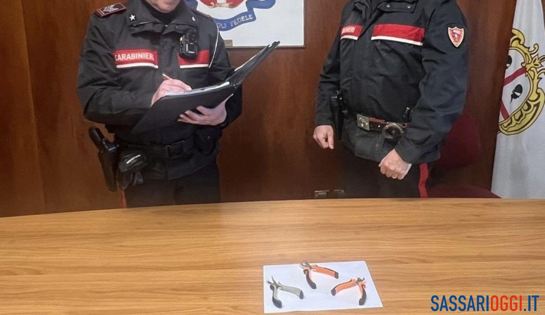 Giovane arrestato a Sassari con merce rubata e strumenti da scasso