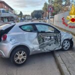 Incidente a Sassari, auto contro i piloni pubblicitari due feriti
