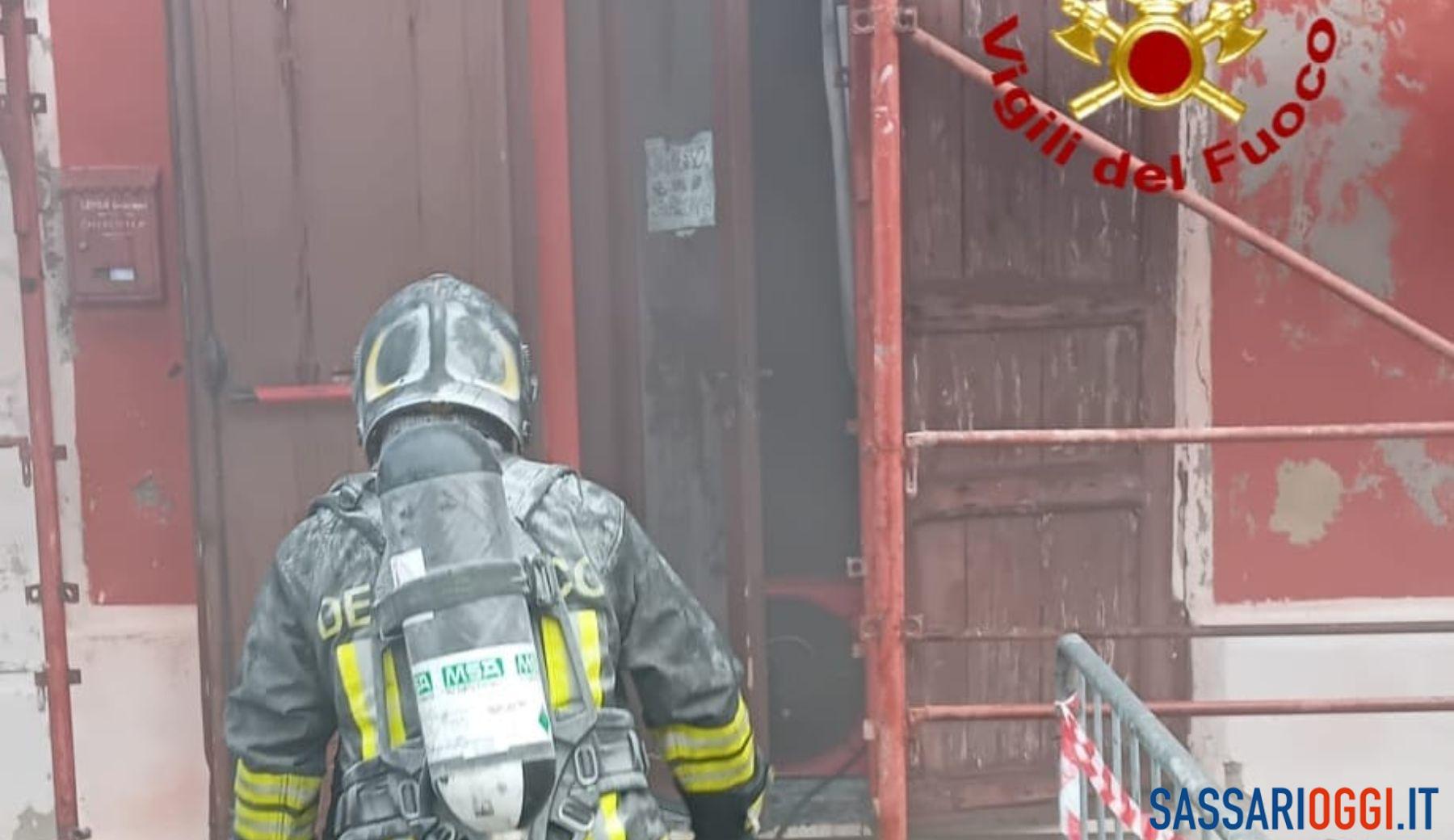 Principio di incendio in un ristorante a Sassari, danni ingenti