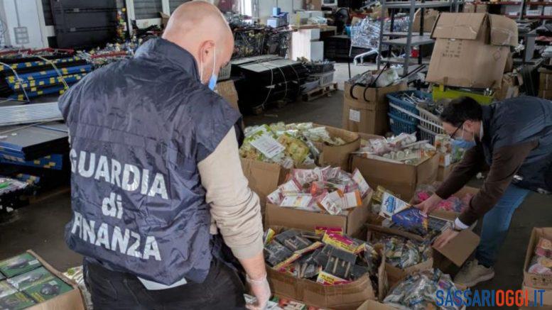 Sequestrati migliaia di giocattoli e cosmetici a Sassari