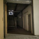 Case popolari senza luce e con ascensore fuori uso a Sassari