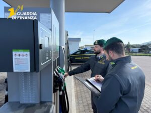 Controlli carburanti a Sassari, raffica di sanzioni ai distributori
