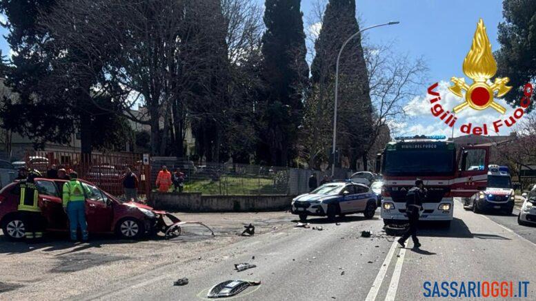 Incidente all'ingresso di Sassari, ci sono feriti