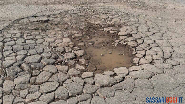 La strada Cheremule-Giave è a rischio, la protesta del sindaco