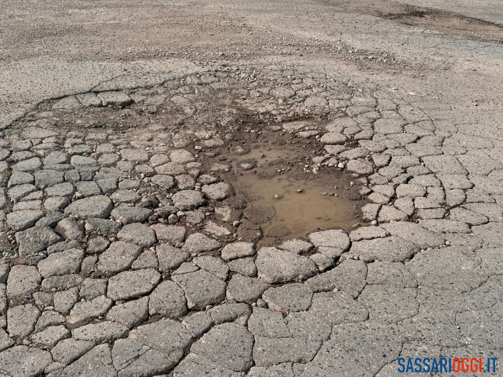 La strada Cheremule-Giave è a rischio, la protesta del sindaco