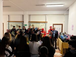 Sassari, Pasquopoleno regala uova Pasqua ai bimbi meno fortunati