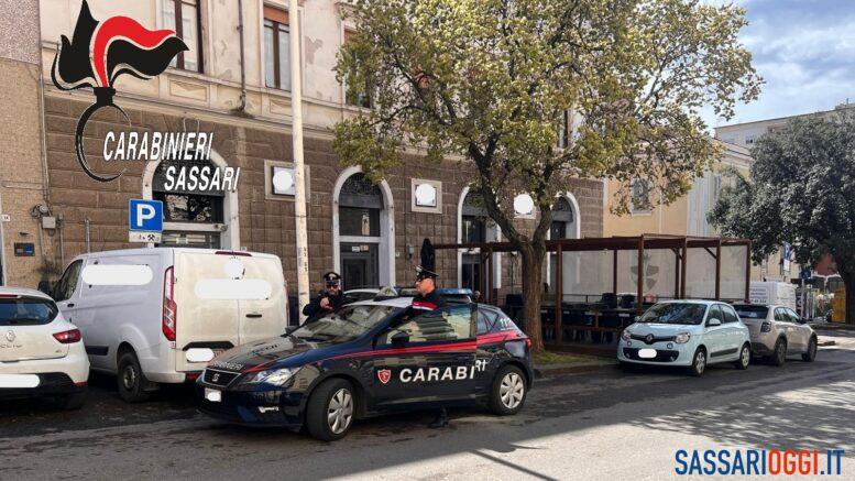 Uomo armato di cacciavite tenta una rapina a Sassari, arrestato via Asproni