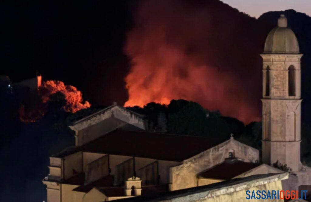 Paura a Codrongianos per un incendio: cosa è successo
