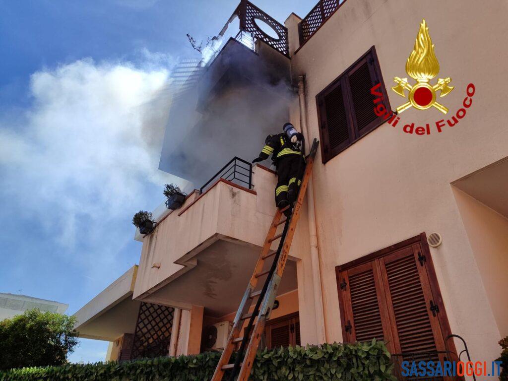 Fiamme in un appartamento, il cane solo in casa: salvato a Li Punti