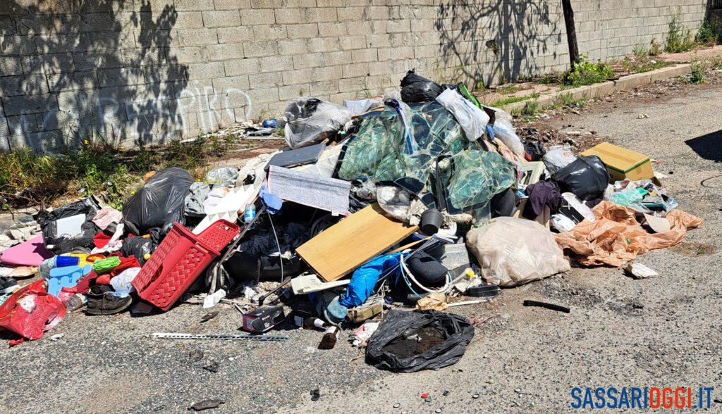 Strade e marciapiedi, a Sassari scatta una pulizia straordinaria